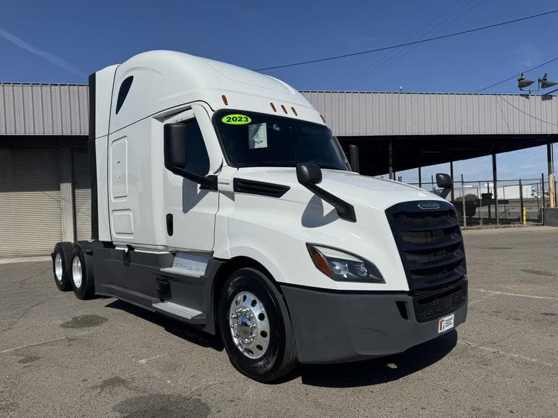 2023 Freightliner Cascadia
