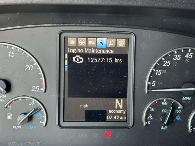 2024 Freightliner Cascadia in Columbus, OH — photo 24