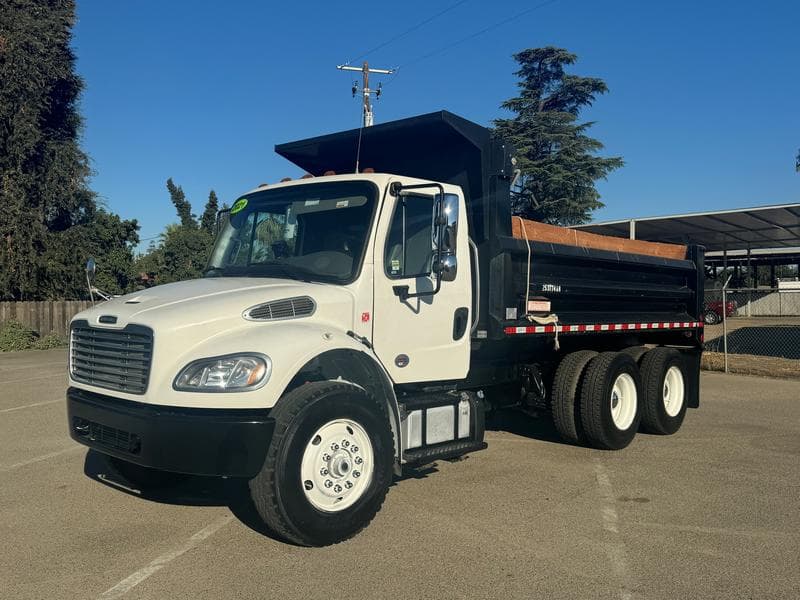 2021 Freightliner M2 106