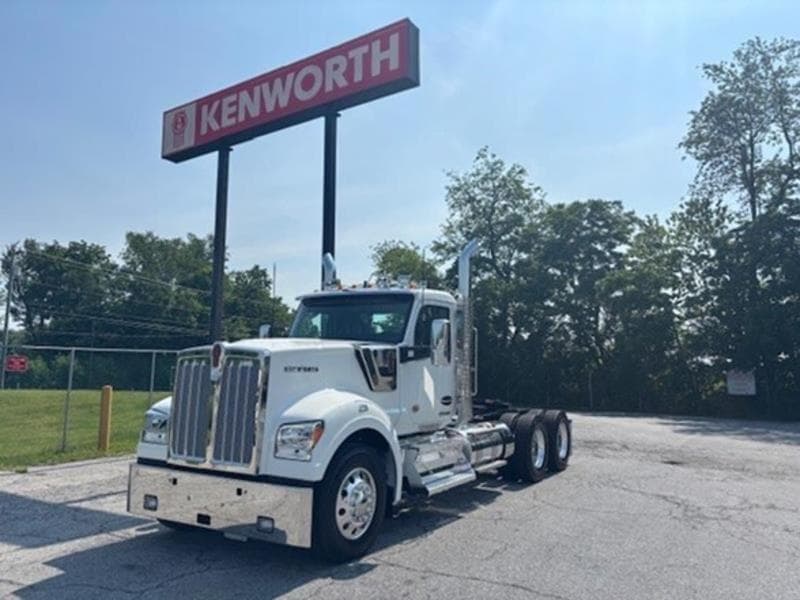 2026 Kenworth W990