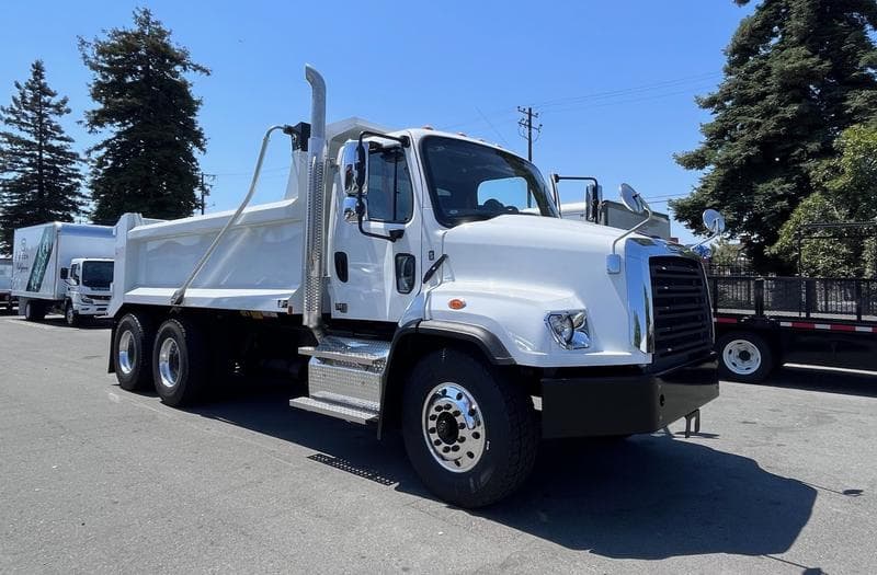 2025 Freightliner 114SD