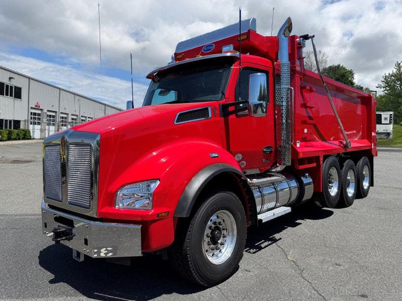 2027 Kenworth T880