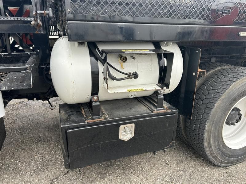 2021 Freightliner M2 106 in Cincinnati, OH — photo 19