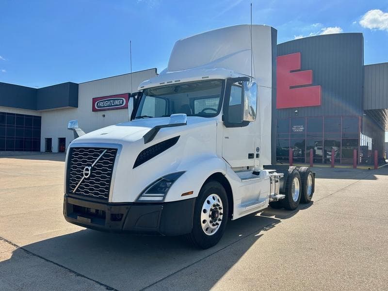 2019 Volvo VNL 300 in Transport