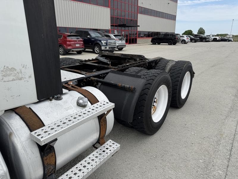 2017 Freightliner Cascadia in Columbus, OH — photo 3
