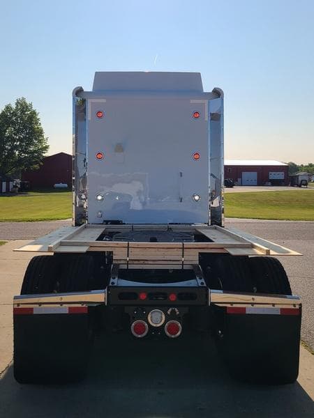 2026 Freightliner Cascadia in Columbus, OH — photo 3