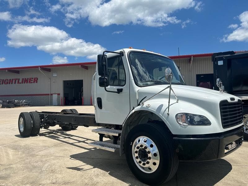 2022 Freightliner in Walton, KY — photo 2