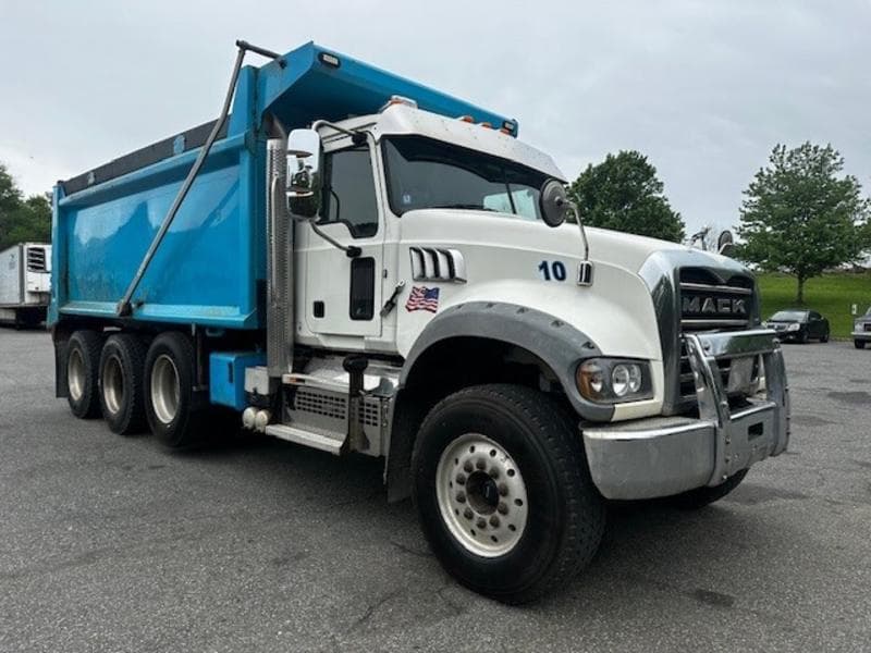 2020 Mack Granite