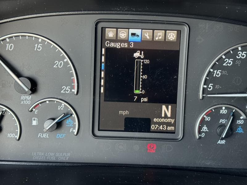 2024 Freightliner Cascadia in Columbus, OH — photo 27