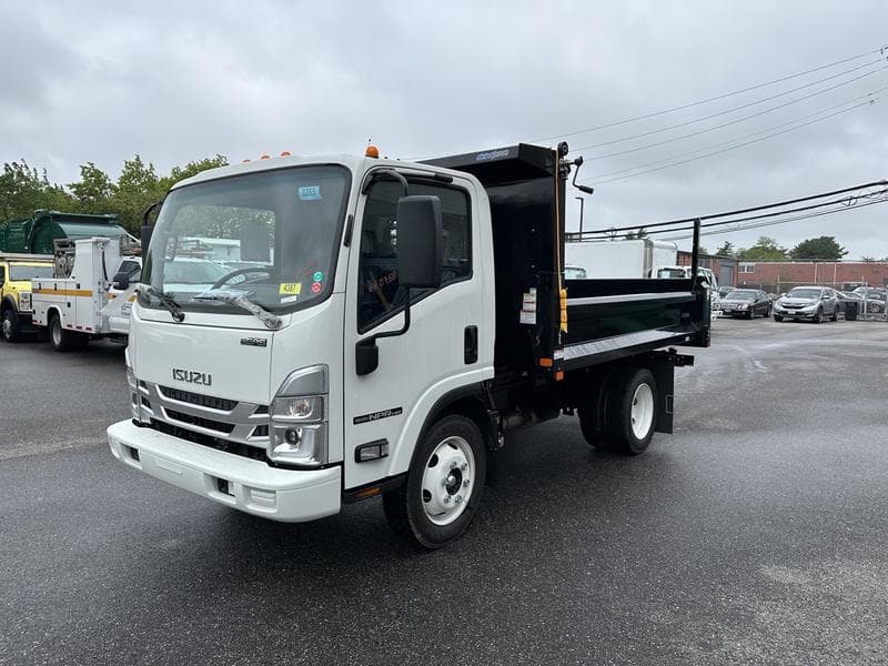 2024 Isuzu NPR