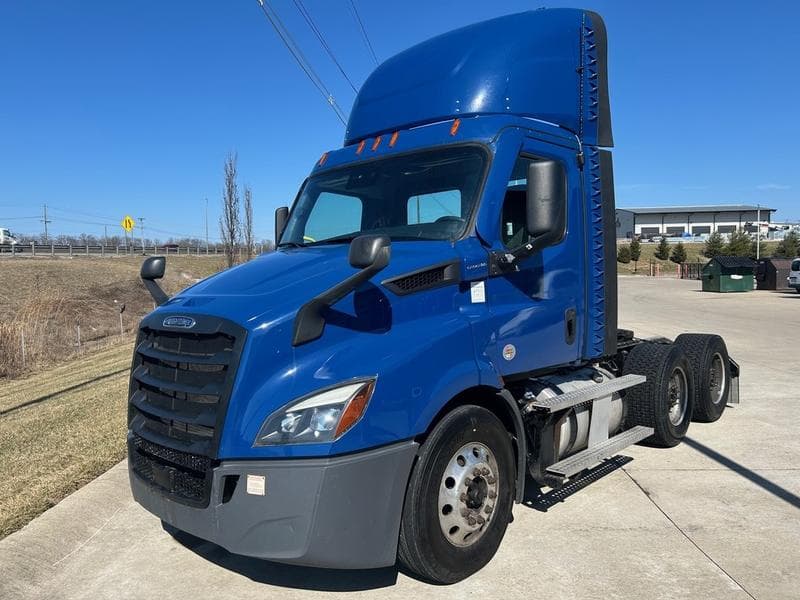 2024 Freightliner Cascadia in Columbus, OH — photo 28