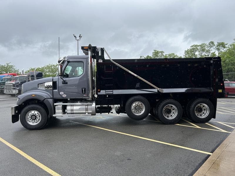 2025 Western Star 49X in Pittsburgh, PA — photo 7