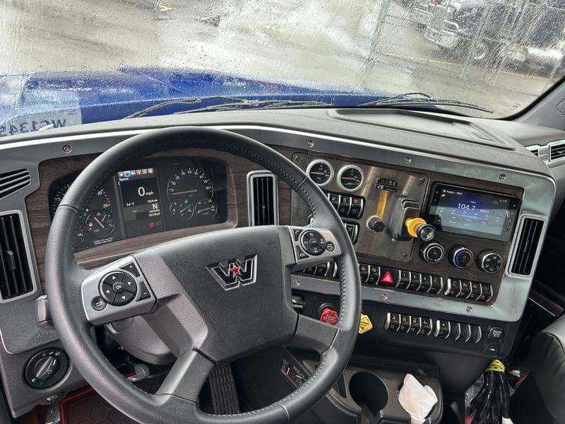 2025 Western Star 49X in Pittsburgh, PA — photo 12