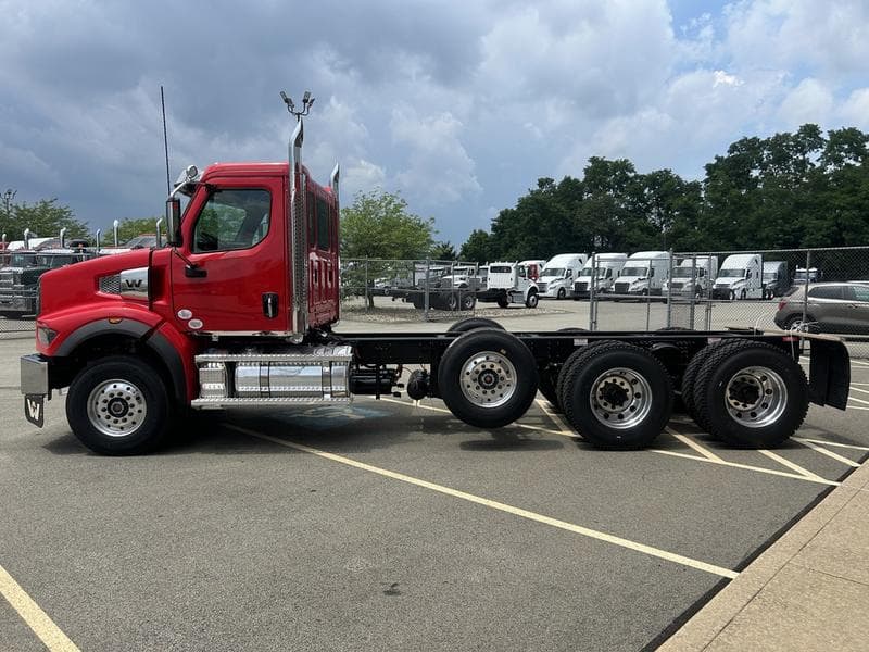 2026 Western Star 49X in Pittsburgh, PA — photo 7