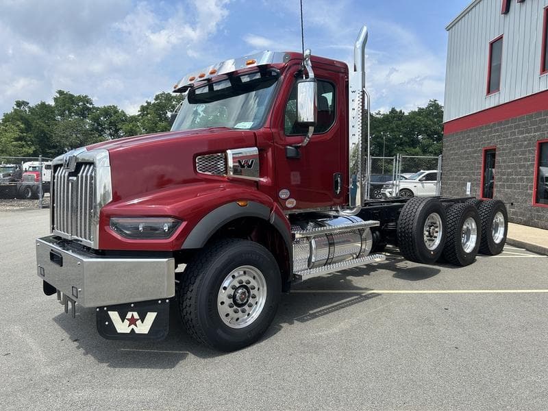 2026 Western Star 49X in Pittsburgh, PA — photo 9