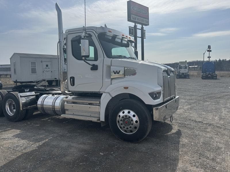 2026 Western Star 47X in Barkeyville, PA — photo 8