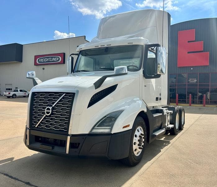 2019 Volvo VNL 300 in Jackson