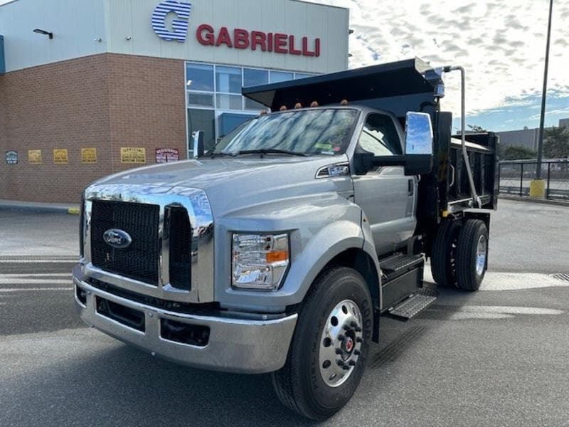 2025 Ford F-650