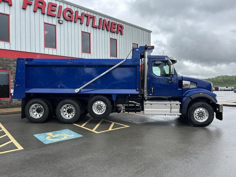 2025 Western Star 49X in Pittsburgh, PA — photo 2