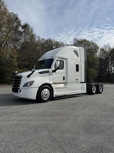 2024 Freightliner Cascadia