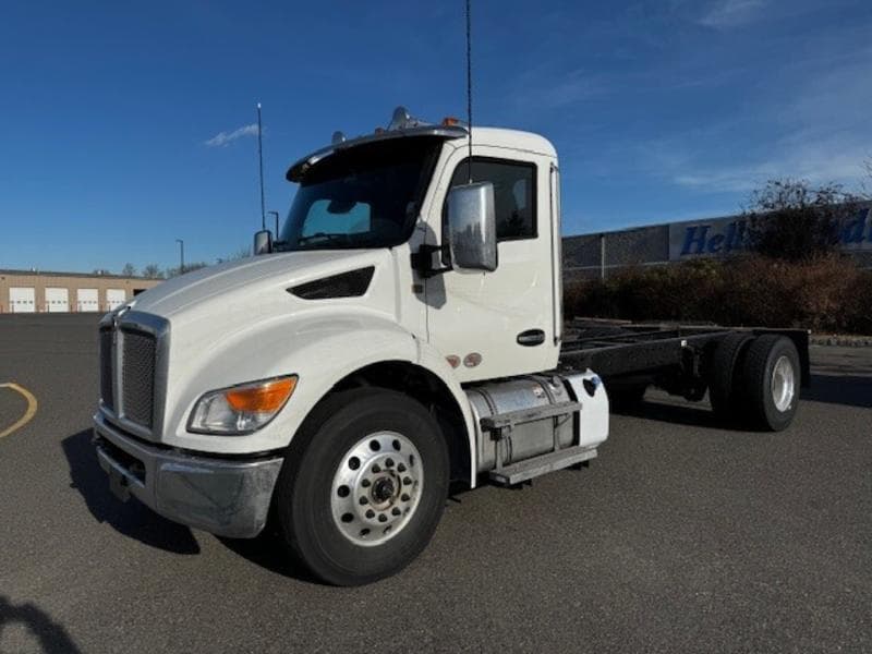 2025 Kenworth T380