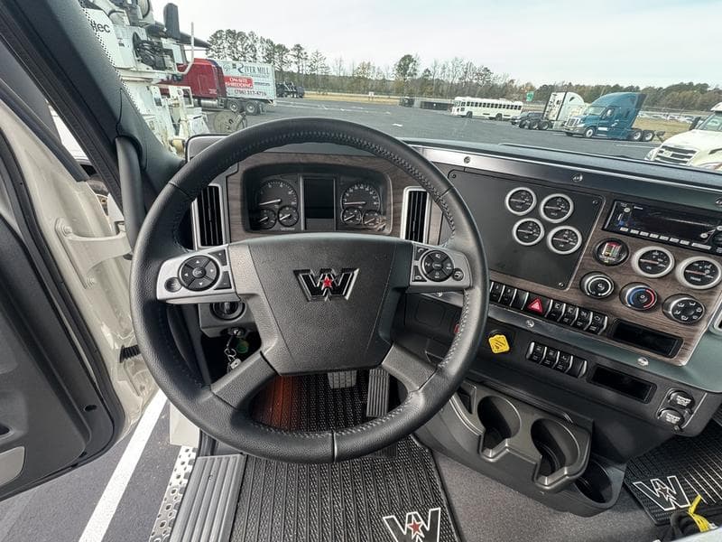 2025 Western Star in Montgomery, AL — photo 9