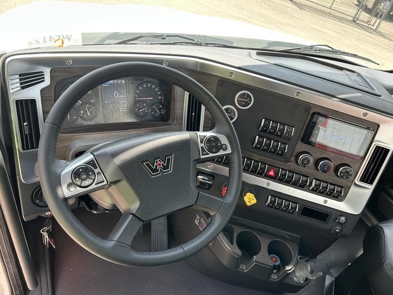 2026 Western Star 49X in Pittsburgh, PA — photo 11