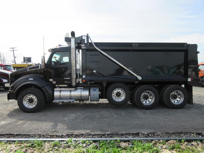 2027 Kenworth T880