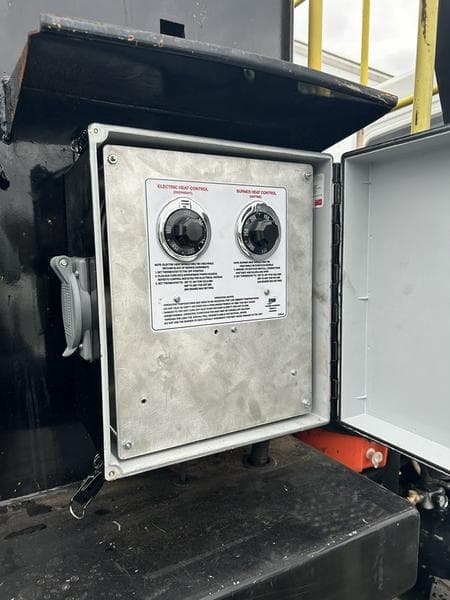 2021 Freightliner M2 106 in Cincinnati, OH — photo 14