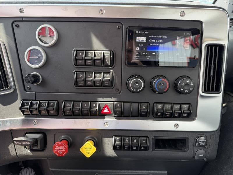 2027 Western Star 47X in Pittsburgh, PA — photo 15