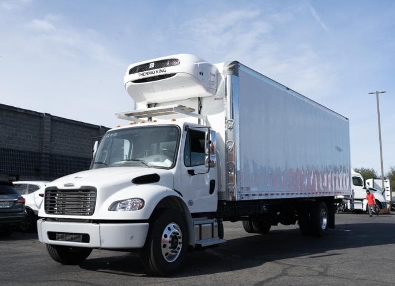 2024 Freightliner M2 106 in Sacramento — photo 3