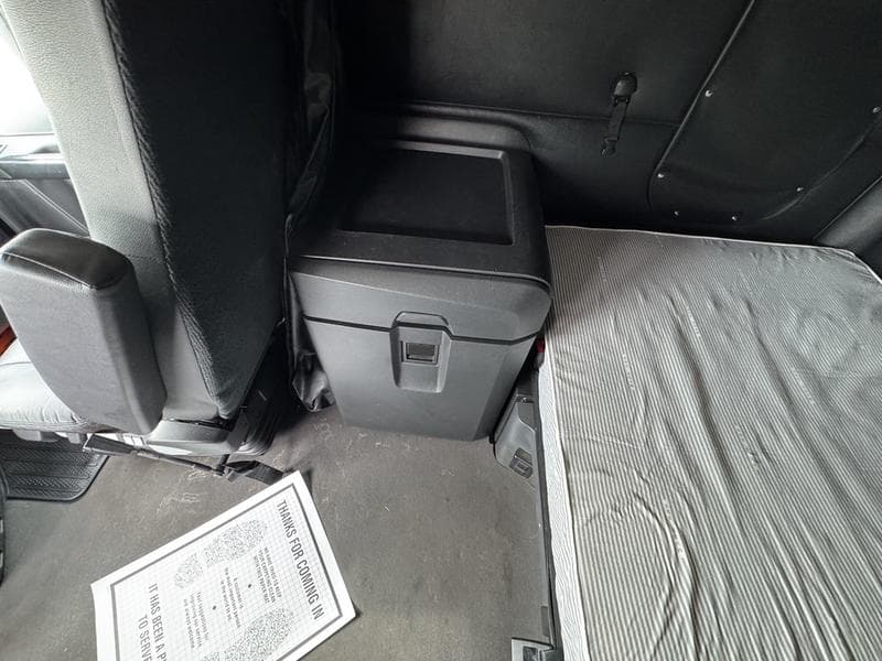 2024 Freightliner Cascadia in Columbus, OH — photo 17