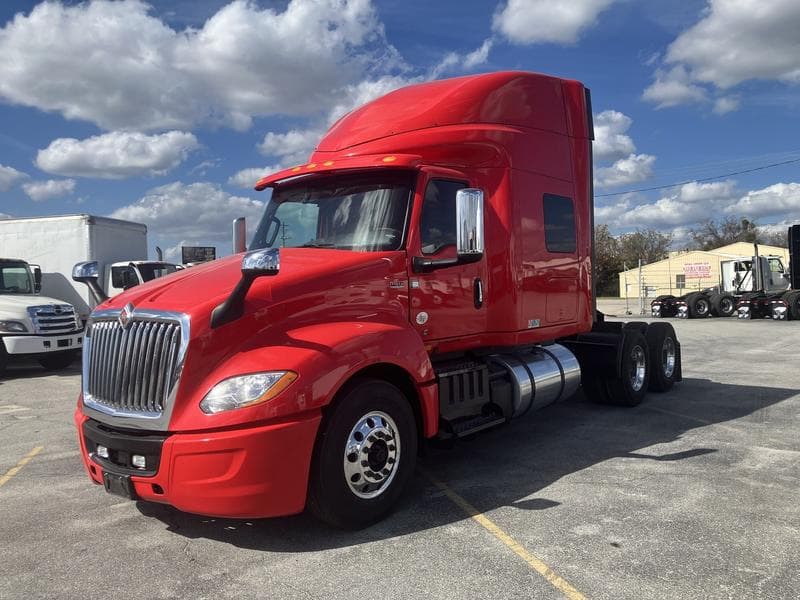 2022 International LT