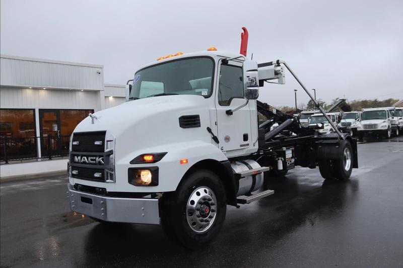 2027 Mack MD