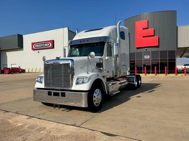 2022 Freightliner 122SD