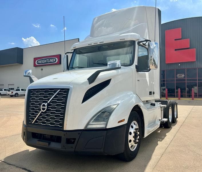 2019 Volvo VNL 300 in Jackson