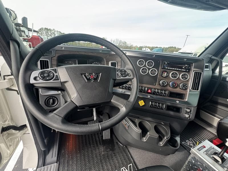 2025 Western Star in Montgomery, AL — photo 7
