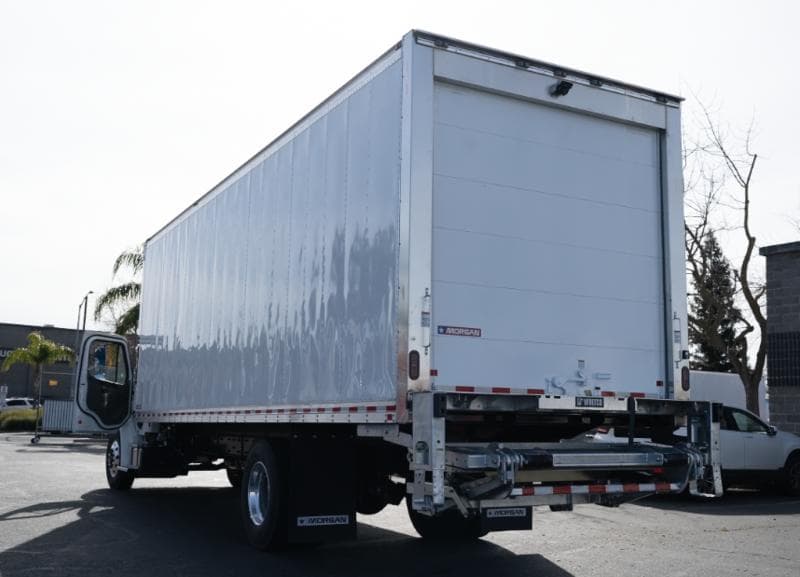 2024 Freightliner M2 106 in Sacramento — photo 5