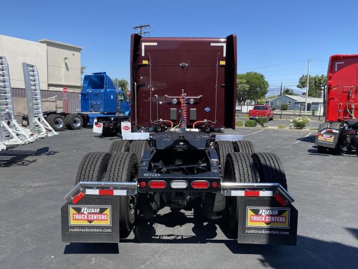 2024 Peterbilt 567 in Los Angeles, CA — photo 6