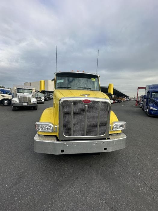 2024 Peterbilt 567 in Los Angeles, CA — photo 3