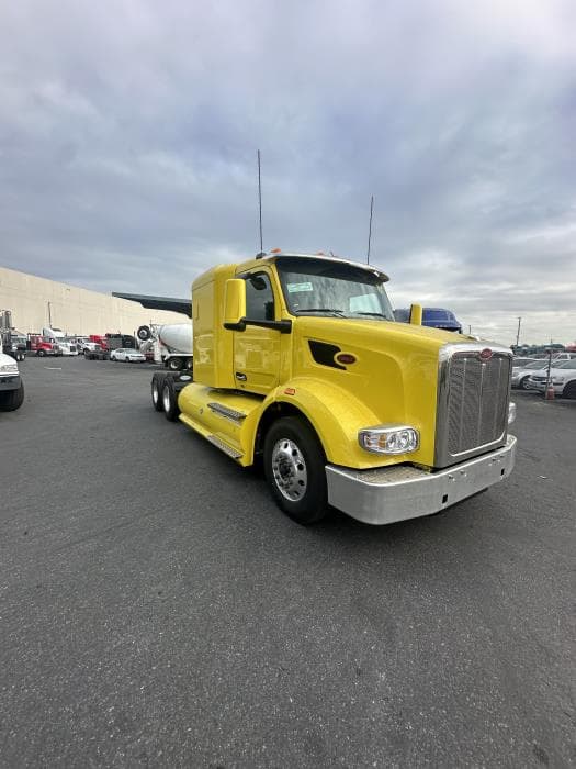 2024 Peterbilt 567 in Los Angeles, CA — photo 4