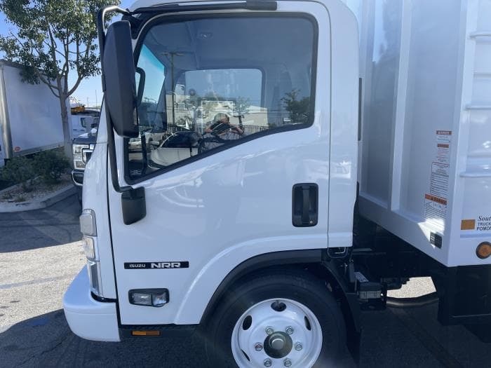 2025 Isuzu NRR in Whittier, CA — photo 14