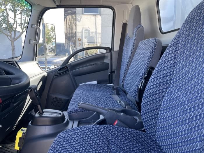 2025 Isuzu NRR in Whittier, CA — photo 18