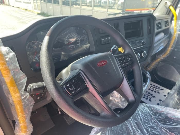 2025 Peterbilt 536 in Dallas, TX — photo 6