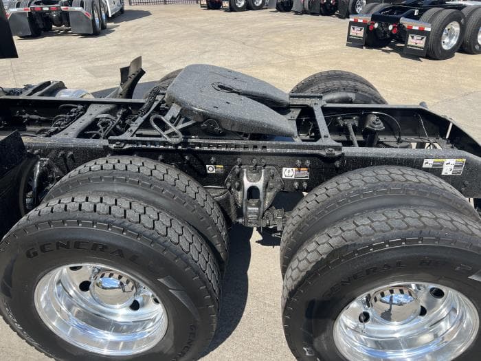 2021 Peterbilt 579 in Dallas, TX — photo 30