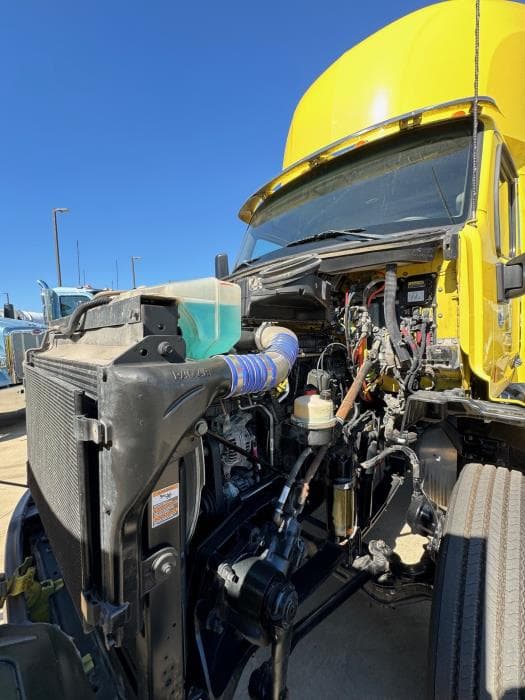 2021 Peterbilt 579 in Dallas, TX — photo 22