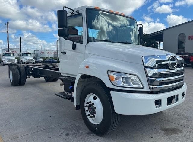 2025 Hino L6 in Pharr, TX — photo 9