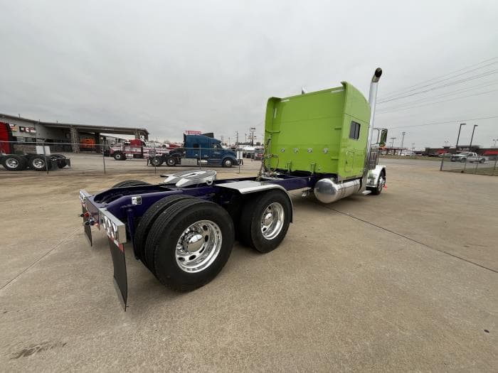 2022 Peterbilt 389 in Tulsa, OK — photo 6