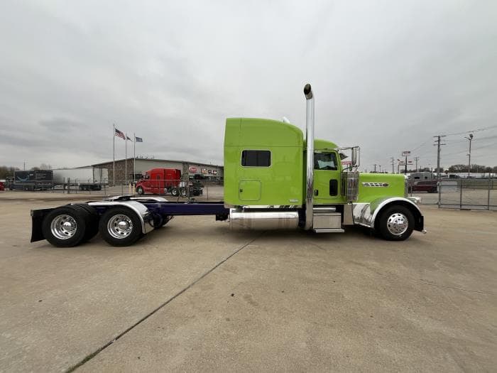 2022 Peterbilt 389 in Tulsa, OK — photo 7
