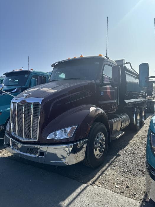 2025 Peterbilt 579 in San Diego, CA — photo 3